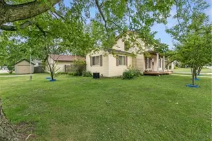 381 Elm St, Prescott, WI 54021 - Photo 2
