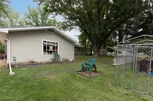 321 Drier St, Durand, WI 54736 - Photo 12