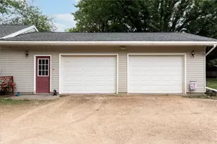 321 Drier St, Durand, WI 54736 - Photo 10