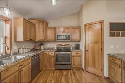 520 Olivia Court, Troy Township, WI 54016 - Photo 12