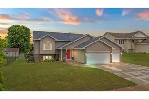 845 Plum Tree Ln, Somerset, WI 54025 - Photo 2