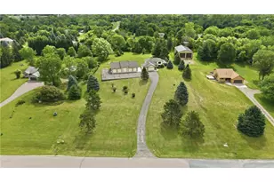 483 Prairie Ln, Hudson, WI 54016 - Photo 2