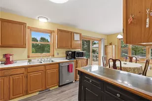 483 Prairie Ln, Hudson, WI 54016 - Photo 8