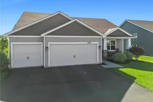 1907 Meridian Curve, Carver, MN 55315 - Photo 4