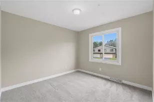4250 Thornhill Ln, Vadnais Heights, MN 55127 - Photo 16