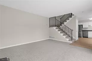 7654 Dunmore Rd, Woodbury, MN 55125 - Photo 8