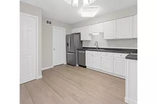 7654 Dunmore Rd, Woodbury, MN 55125 - Photo 10