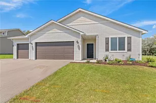 1319 Violet St, New Richmond, WI 54017 - Photo 2