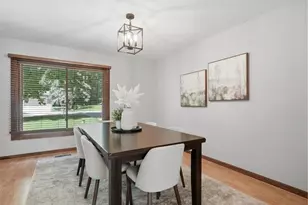 9331 Cedar Forest Rd, Eden Prairie, MN 55347 - Photo 22