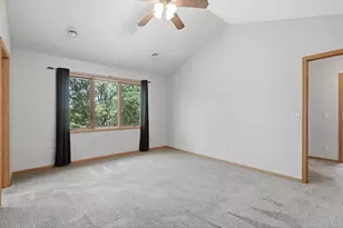 964 Fraser Ln, Hudson Township, WI 54016 - Photo 18