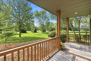 964 Fraser Ln, Hudson Township, WI 54016 - Photo 6