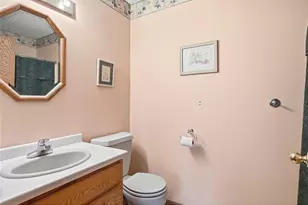 208 Country Oaks Rd, Troy Township, WI 54022 - Photo 22