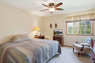 208 Country Oaks Rd, Troy Township, WI 54022 - Photo 20