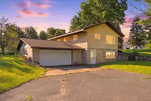 796 Magnor Lake Dr, Clayton, WI 54004 - Photo 2