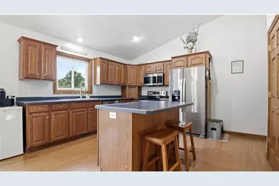 312 Country Lane, Durand, WI 54736 - Photo 8