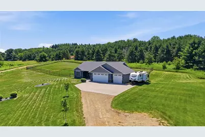 911 67th Avenue, Hudson, WI 54016 - Photo 32