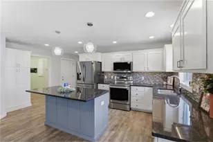 3498 Cambridge Pl, River Falls, WI 54022 - Photo 6