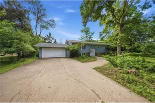 709 N Fremont St, River Falls, WI 54022 - Photo 2