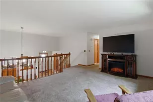 2295 Ariel Ct, Saint Paul, MN 55109 - Photo 18