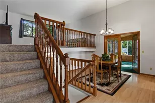 2295 Ariel Ct, Saint Paul, MN 55109 - Photo 12