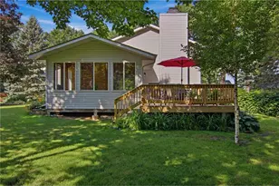 2295 Ariel Ct, Saint Paul, MN 55109 - Photo 6