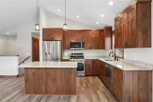 222 Eagle Ridge Dr, Roberts, WI 54023 - Photo 4