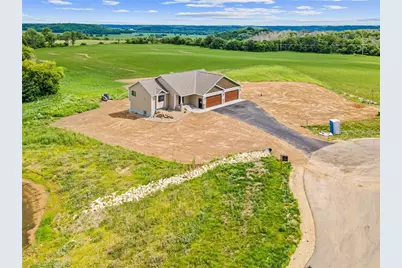 363 Candy Lane, Kinnickinnic Township, WI 54022 - Photo 30