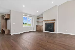 363 Candy Ln, Kinnickinnic Township, WI 54022 - Photo 4