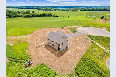 363 Candy Lane, Kinnickinnic Township, WI 54022 - Photo 34