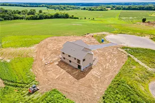 363 Candy Ln, Kinnickinnic Township, WI 54022 - Photo 34