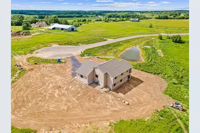 363 Candy Lane, Kinnickinnic Township, WI 54022 - Photo 32