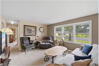 925 Roosevelt Street, River Falls, WI 54022 - Photo 4