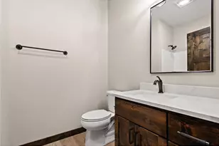 1043 Legend Ln, Troy Township, WI 54022 - Photo 22