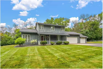 698 Badlands Road, Hudson, WI 54016 - Photo 2