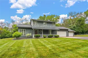 698 Badlands Rd, Hudson, WI 54016 - Photo 2