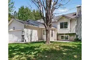 4008 Pennsylvania Ave, Eagan, MN 55123 - Photo 2