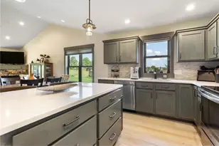 2909 Elgin Ct, River Falls, WI 54022 - Photo 14