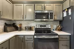 2909 Elgin Ct, River Falls, WI 54022 - Photo 12