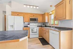 303 Harriman St, Somerset, WI 54025 - Photo 12