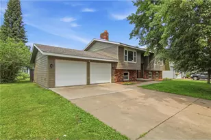 915 W Marshall St, Rice Lake, WI 54868 - Photo 2