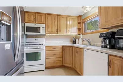 417 S 7th Street, Cameron, WI 54822 - Photo 10