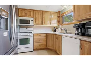 417 S 7th St, Cameron, WI 54822 - Photo 10