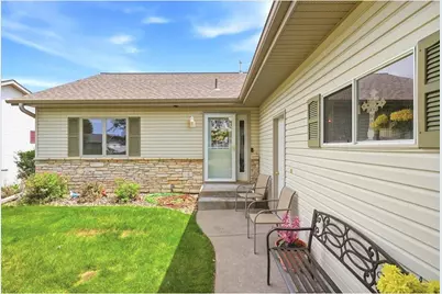 1022 W Ridge Court #38, New Richmond, WI 54017 - Photo 4