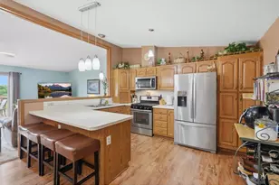 1022 W Ridge Ct, New Richmond, WI 54017 - Photo 8