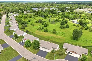 1022 W Ridge Ct, New Richmond, WI 54017 - Photo 36