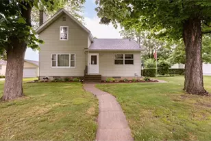 2216 3rd St, Menomonie, WI 54751 - Photo 2