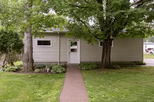 2216 3rd St, Menomonie, WI 54751 - Photo 8