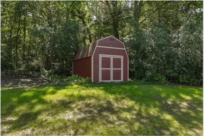 365 English Court Drive, Troy Township, WI 54016 - Photo 38
