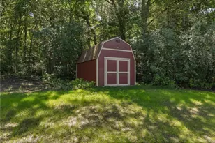 365 English Ct Dr, Troy Township, WI 54016 - Photo 38