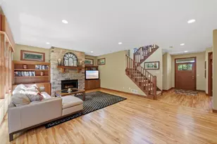 365 English Ct Dr, Troy Township, WI 54016 - Photo 16
